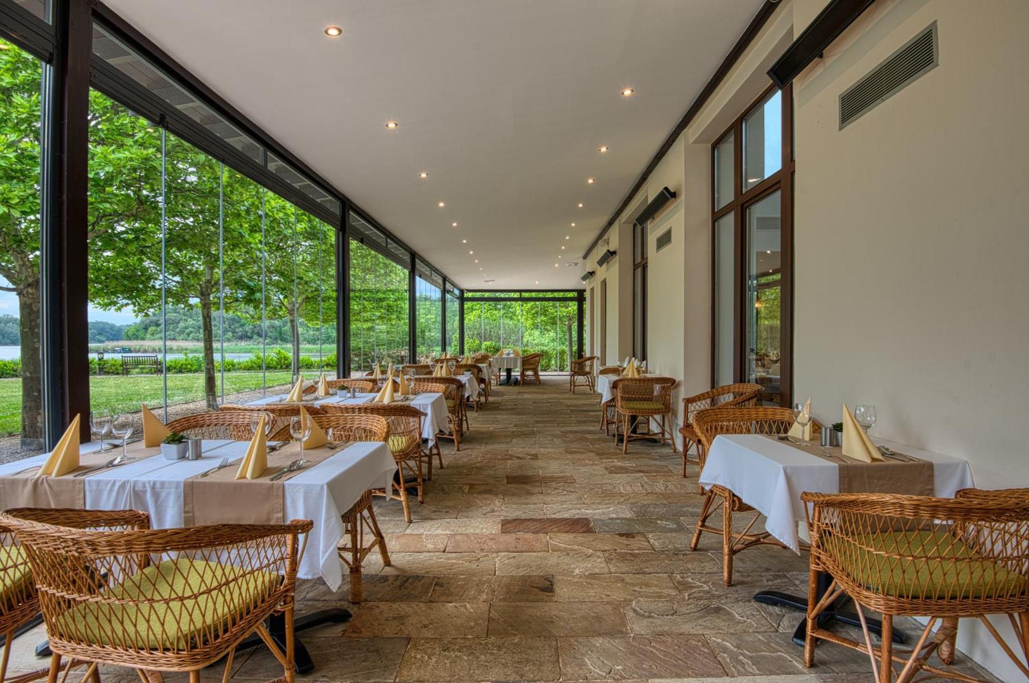 Tisza Balneum Hotel Tiszafüred Buitenkant foto