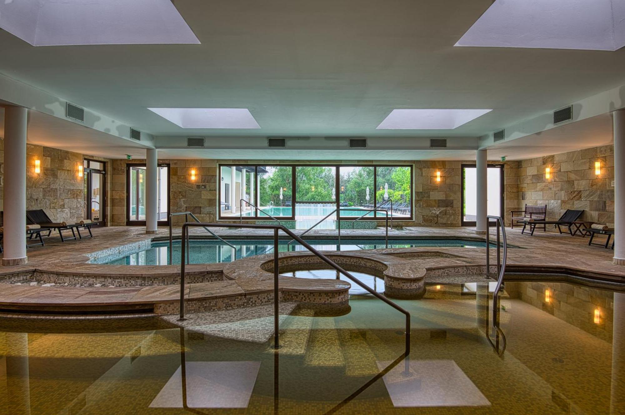 Tisza Balneum Hotel Tiszafüred Buitenkant foto