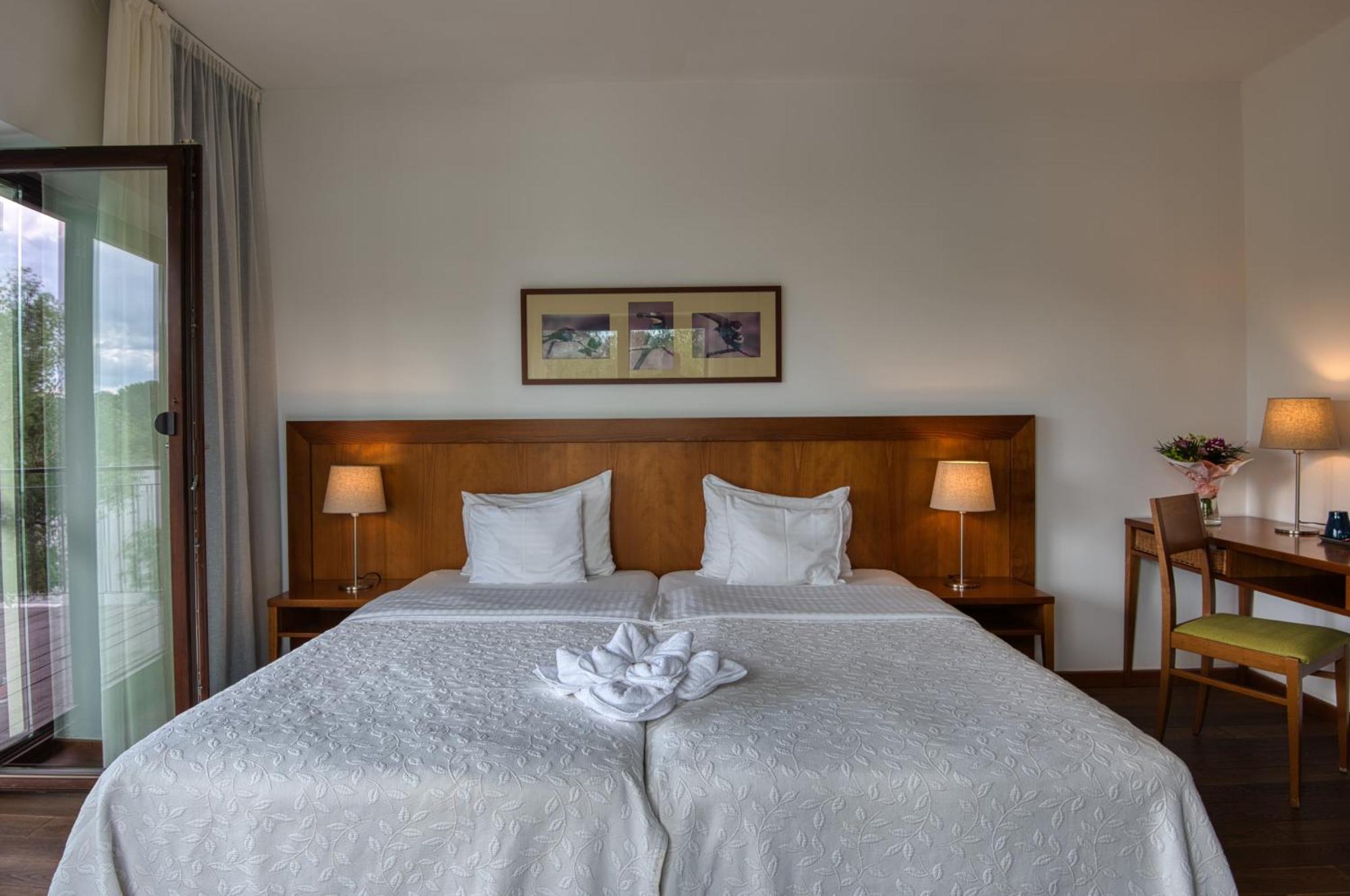 Tisza Balneum Hotel Tiszafüred Buitenkant foto
